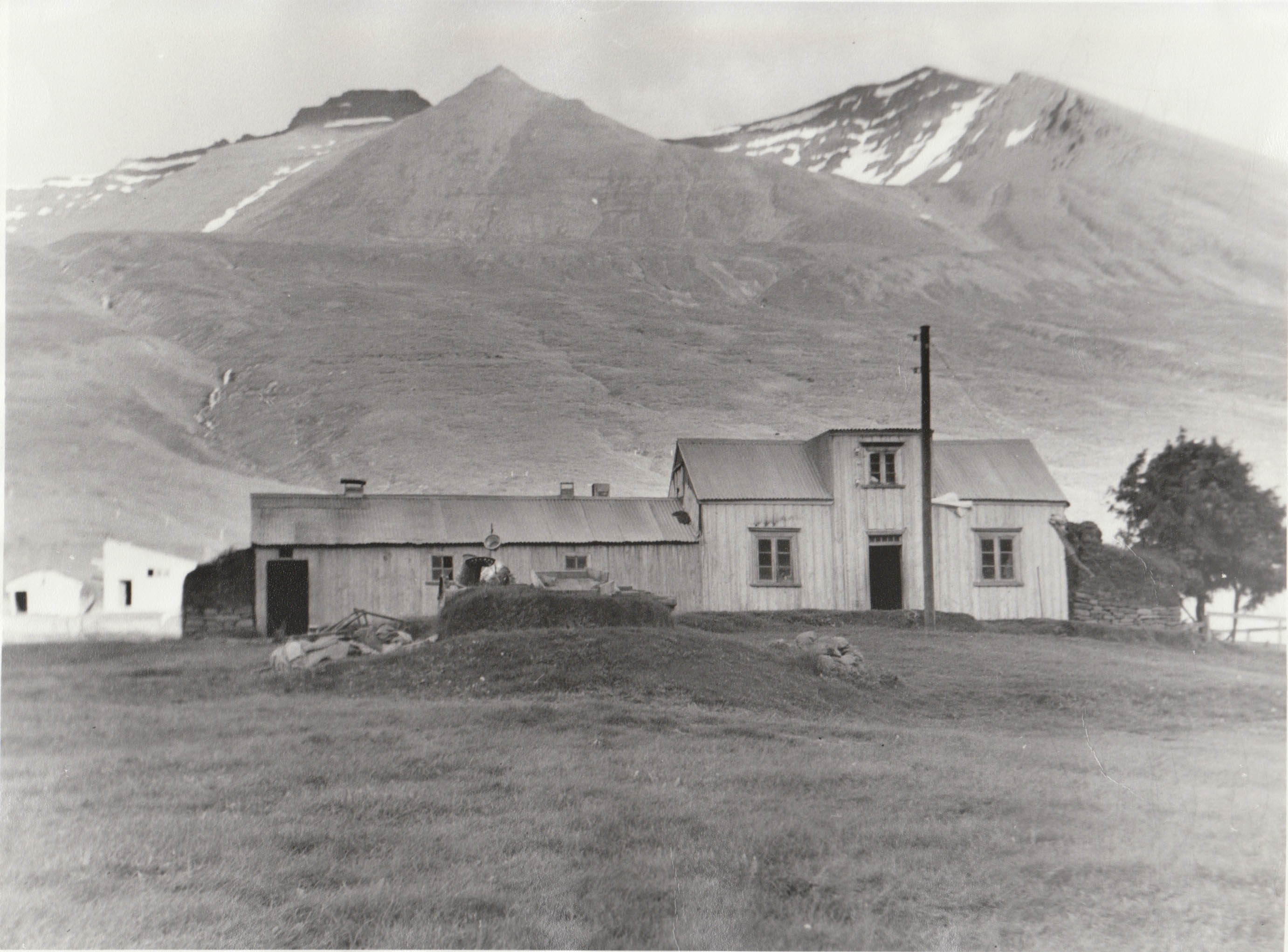 Klængshóll Lodge Old farm