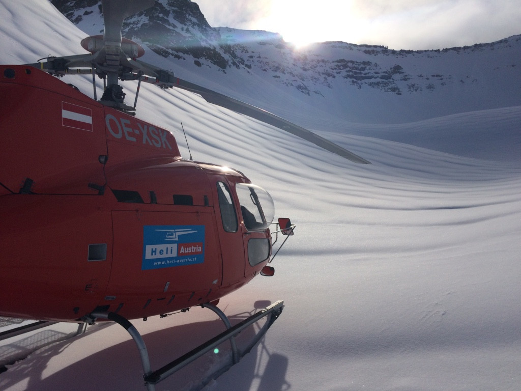 Arctic Heli Skiing Helicopter 
