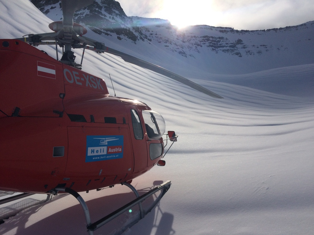 Arctic Heli Skiing Helicopter 