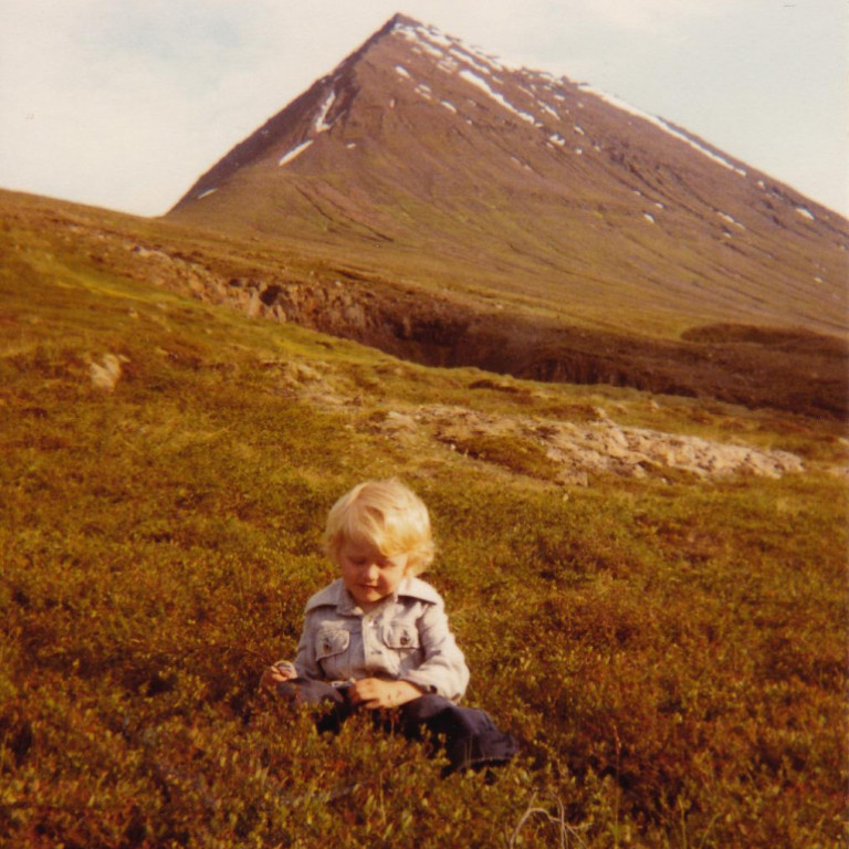 Jökull playing at Klængshóll