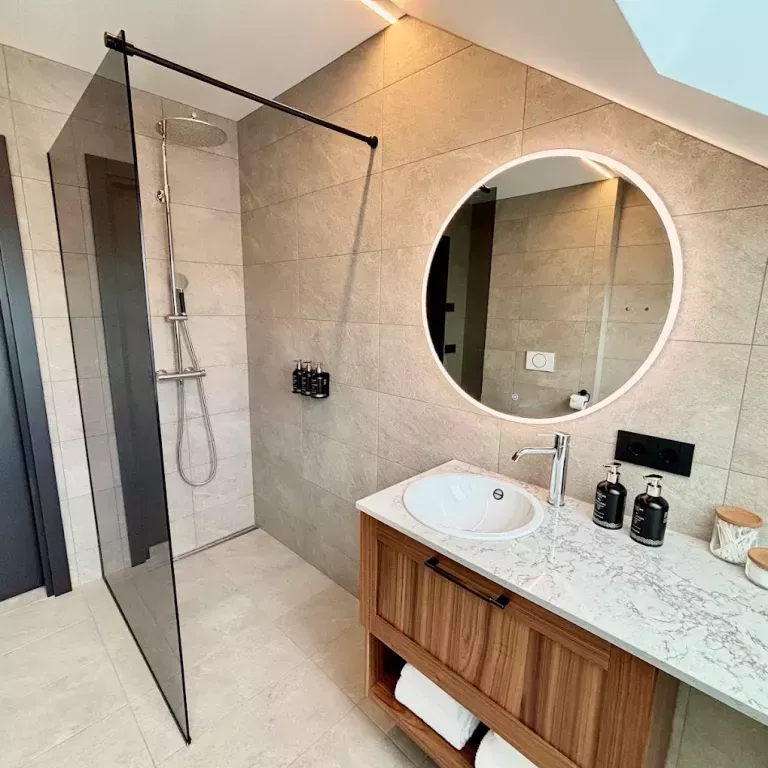 hvanndalir_lodge_bathroom_05