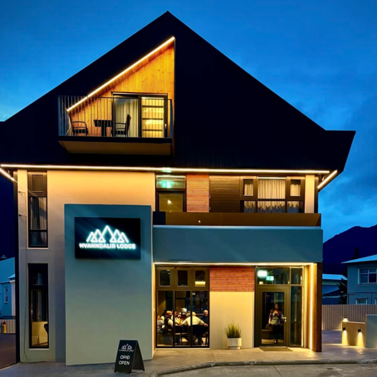 hvanndalir_lodge_exterior