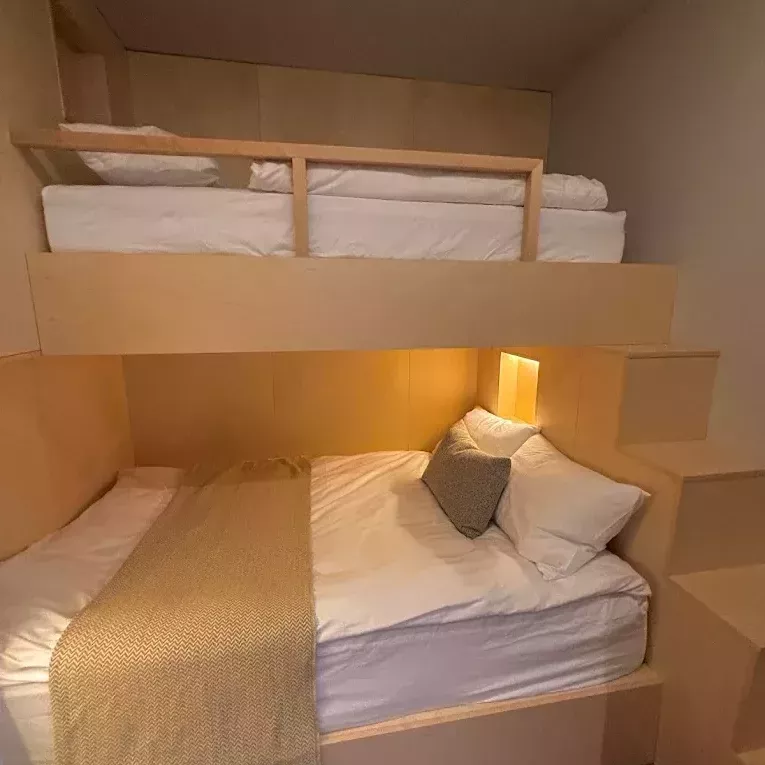 hvanndalir_lodge_room_08