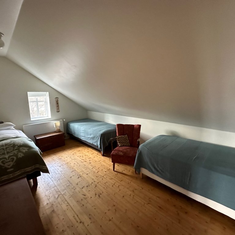 Upstairs bedroom #5