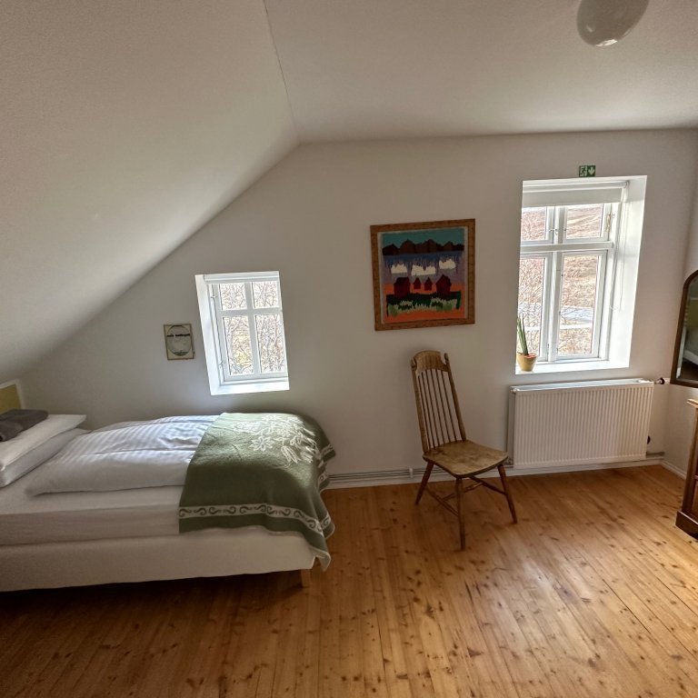 Upstairs bedroom  #4