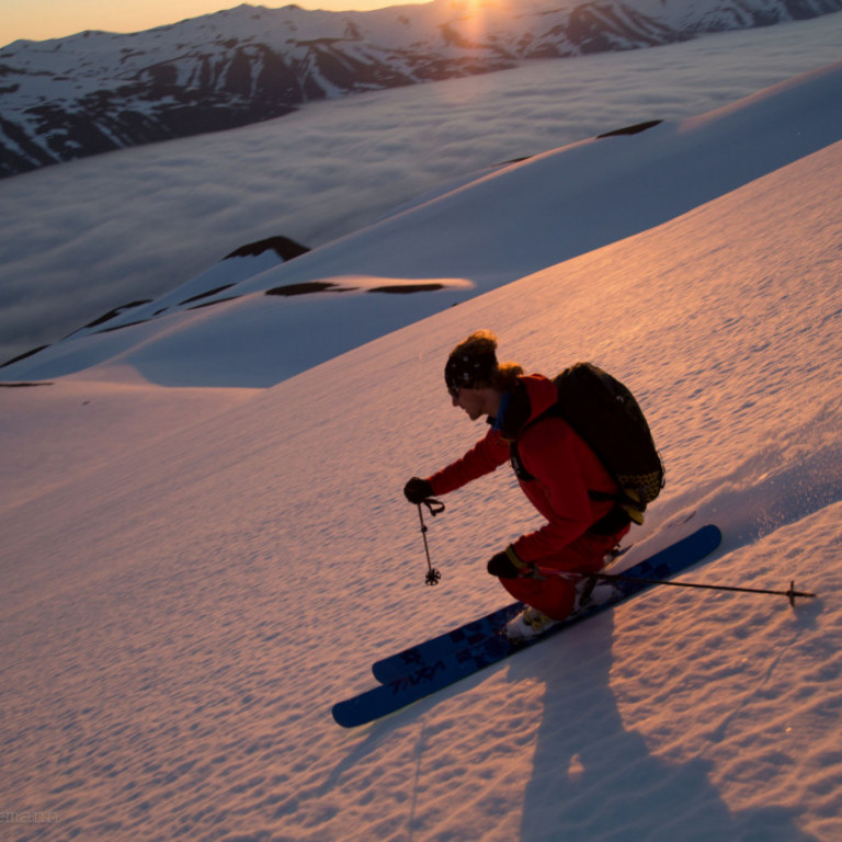 midnightsun-skiing-16