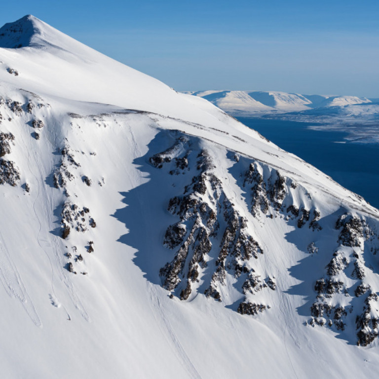 Snowboarder Levi Luggen ©Andrew Strain